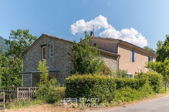 Image No.2-Propriété de 7 chambres à vendre à Die