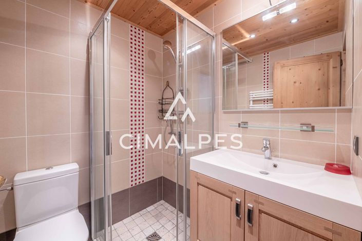 Image No.9-3 Bed Apartment for sale