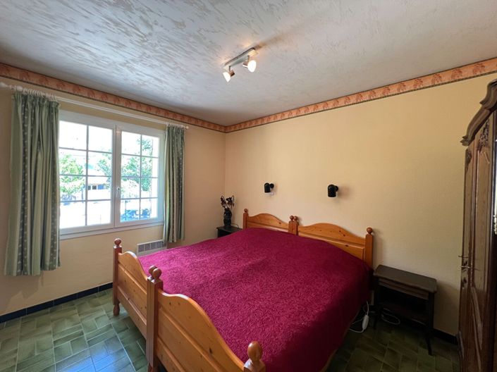 Image No.16-4 Bed House for sale