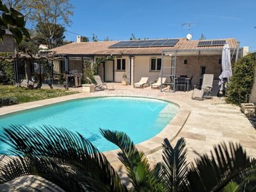 1 - Bagnols-sur-Cèze, Maison