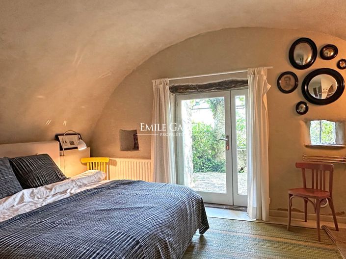 Image No.12-5 Bed House for sale
