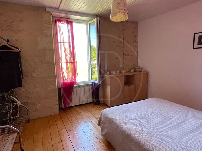 Image No.12-4 Bed House for sale