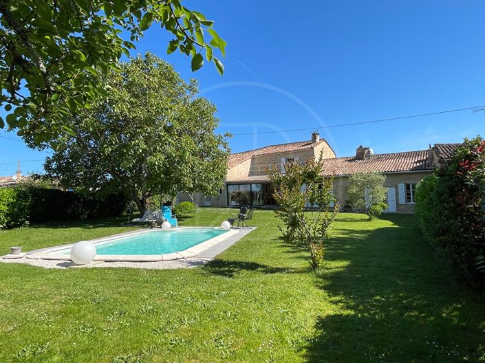 Image No.18-4 Bed House for sale