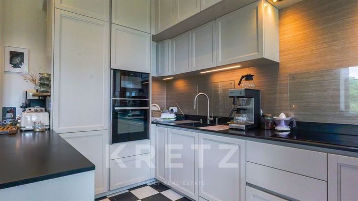Image No.9-5 Bed Property for sale