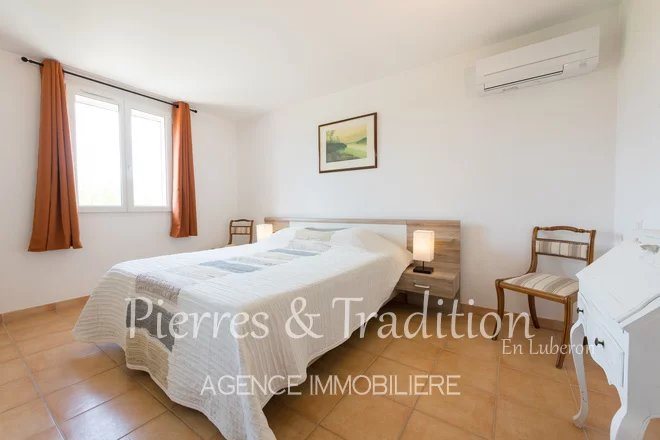 Image No.6-5 Bed House for sale