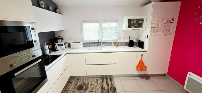Image No.4-2 Bed House for sale