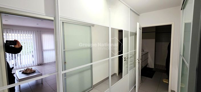Image No.8-2 Bed House for sale