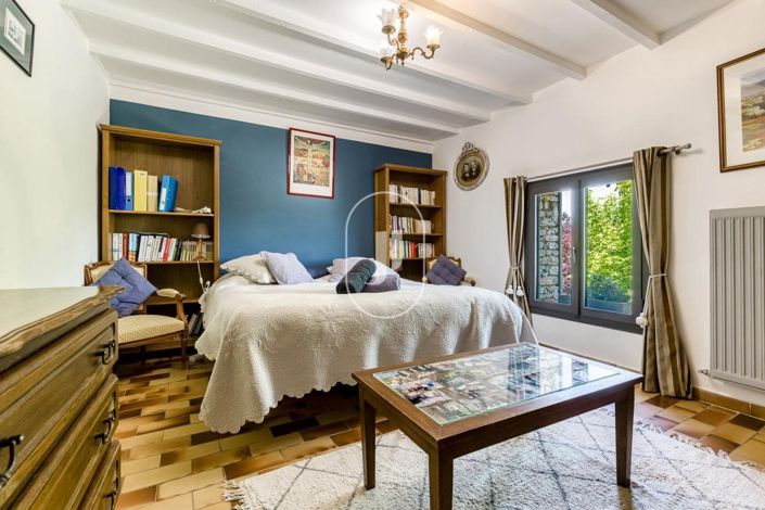 Image No.10-7 Bed House for sale