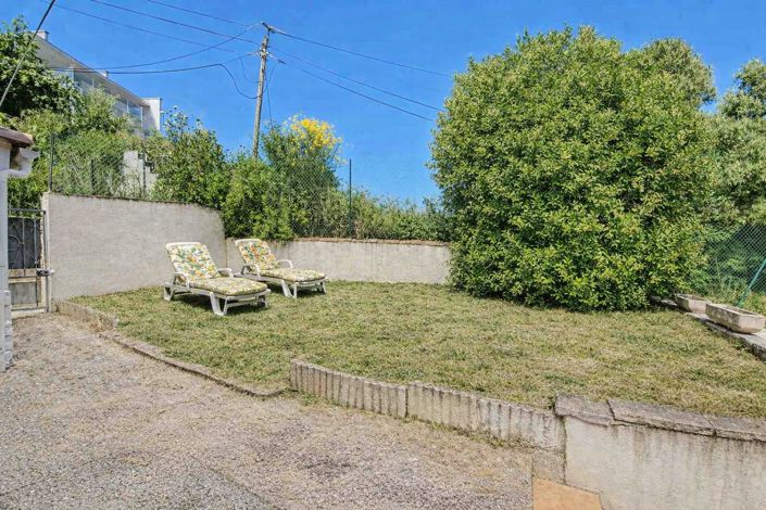 Image No.11-2 Bed House for sale