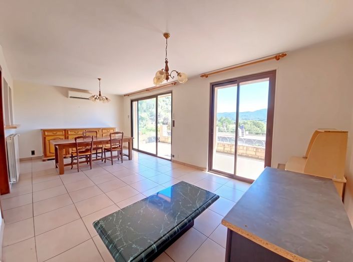 Image No.6-2 Bed House for sale