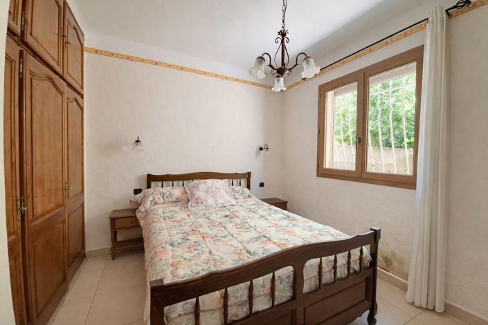 Image No.7-2 Bed House for sale