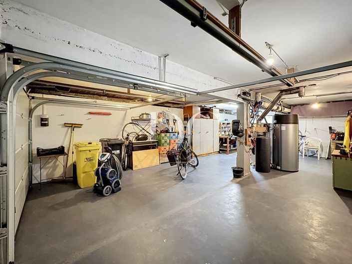 Image No.18-5 Bed House for sale
