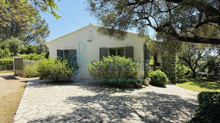 Image No.2-Maison de 2 chambres à vendre à Uzès