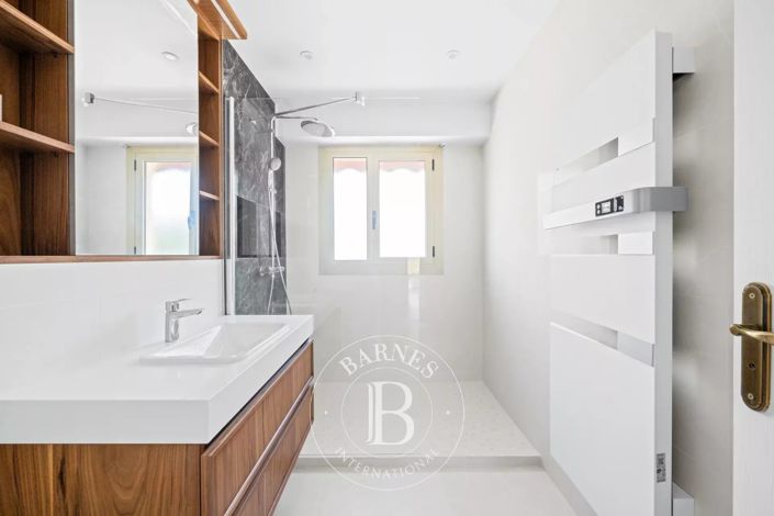 Image No.15-3 Bed Apartment for sale