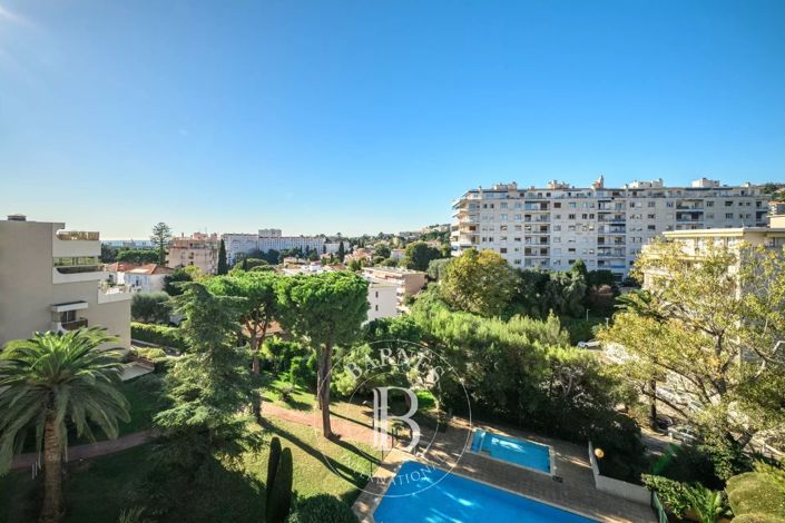 Image No.3-3 Bed Apartment for sale
