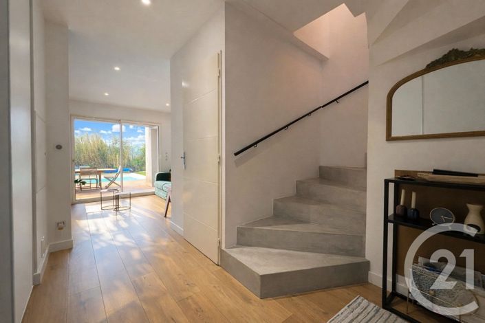Image No.2-3 Bed House for sale