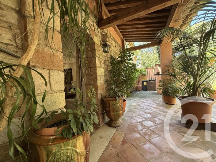 Image No.5-7 Bed House for sale