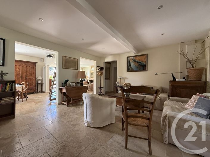 Image No.6-7 Bed House for sale