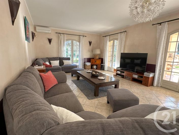 Image No.12-5 Bed House for sale