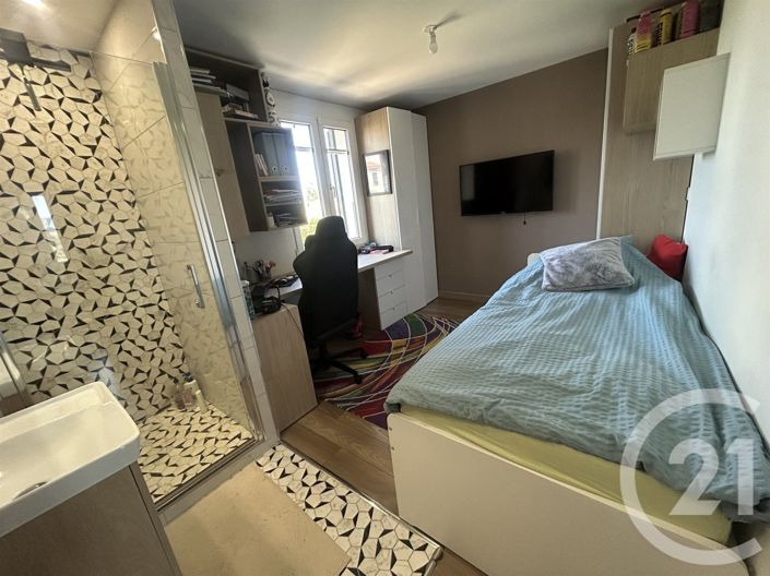 Image No.9-4 Bed House for sale