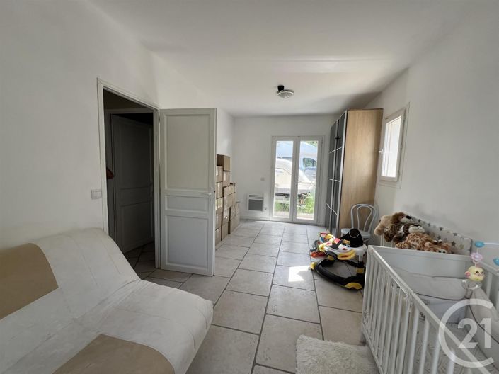 Image No.7-5 Bed House for sale