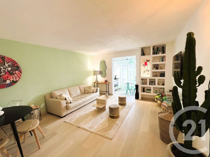 Image No.2-1 Bed House for sale