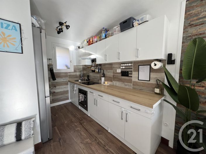 Image No.4-2 Bed House for sale