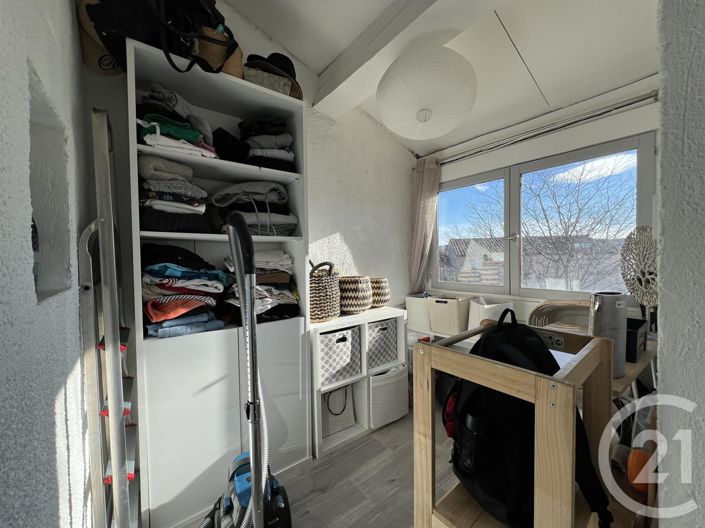 Image No.6-2 Bed House for sale
