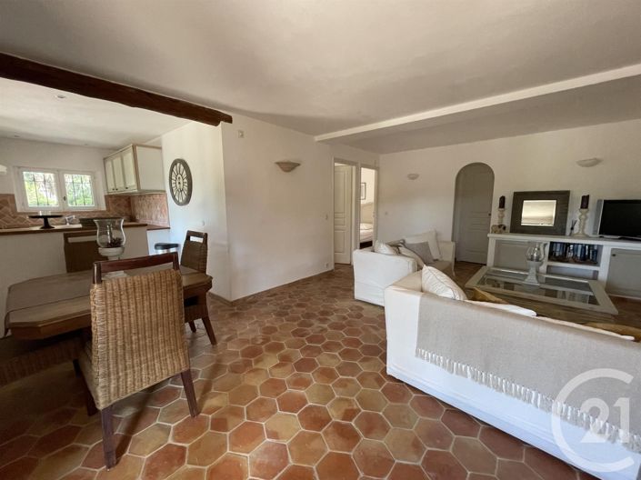Image No.25-6 Bed House for sale