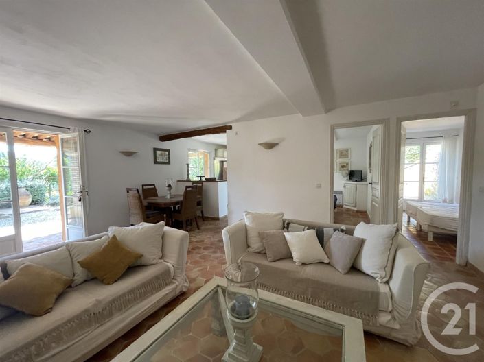 Image No.26-6 Bed House for sale