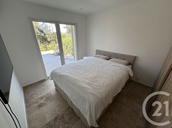 Image No.5-2 Bed House for sale