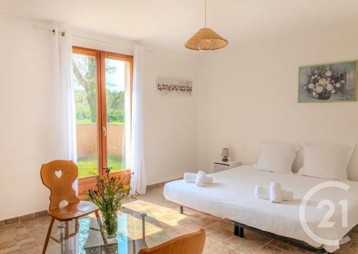Image No.30-8 Bed House for sale