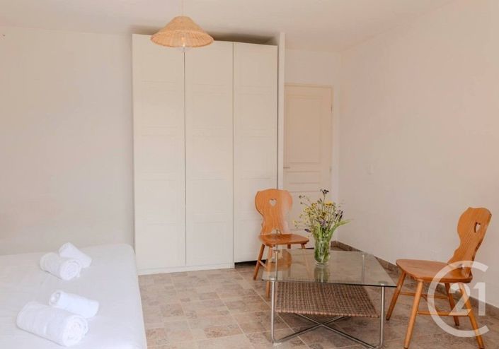 Image No.31-8 Bed House for sale