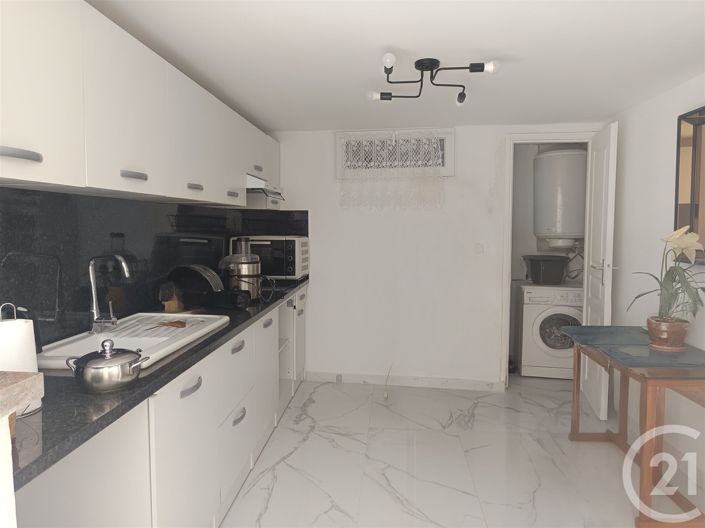 Image No.5-6 Bed House for sale