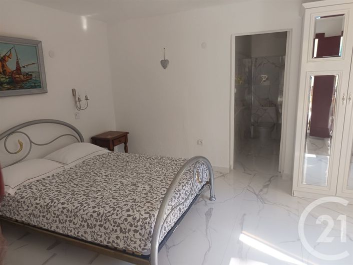 Image No.6-6 Bed House for sale