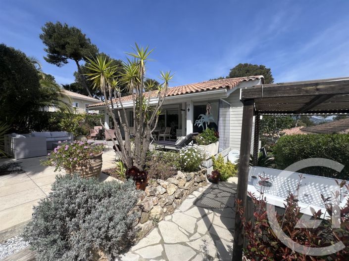 Image No.11-3 Bed House for sale