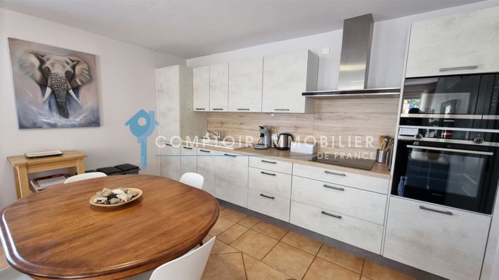 Image No.6-4 Bed House for sale