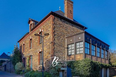 1 - Bruz, House