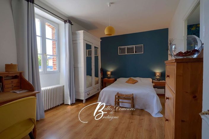 Image No.12-5 Bed House for sale