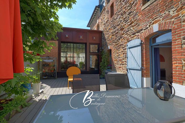 Image No.2-5 Bed House for sale
