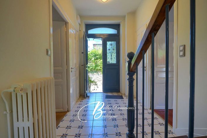 Image No.3-5 Bed House for sale
