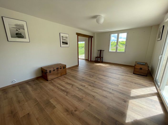 Image No.6-3 Bed House for sale