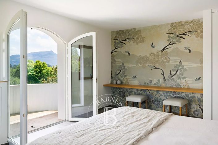 Image No.23-5 Bed House for sale
