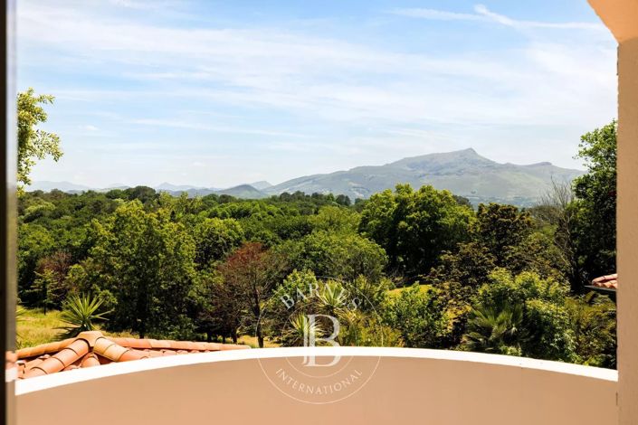 Image No.31-5 Bed House for sale