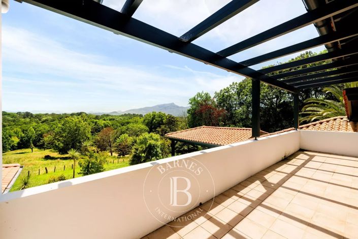Image No.33-5 Bed House for sale
