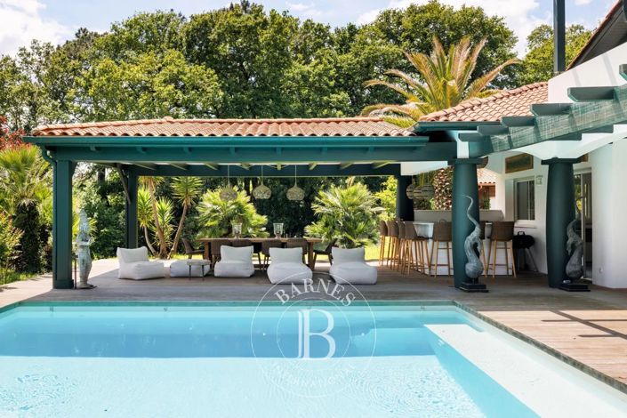 Image No.4-5 Bed House for sale