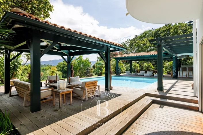 Image No.5-5 Bed House for sale