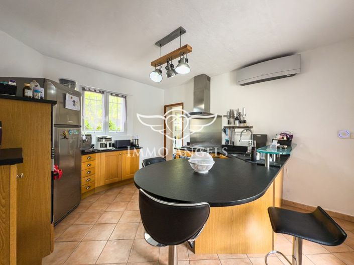 Image No.10-4 Bed House for sale