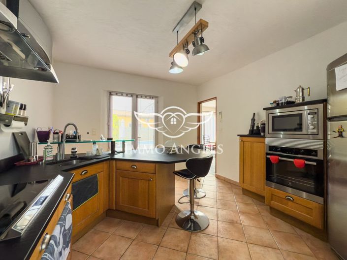 Image No.12-4 Bed House for sale