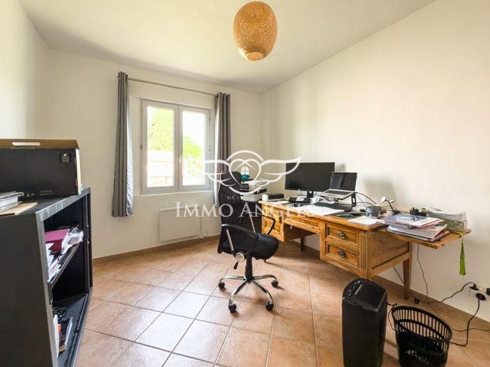Image No.17-4 Bed House for sale